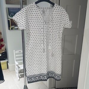 Vineyard Vines White and Black Mini Dress